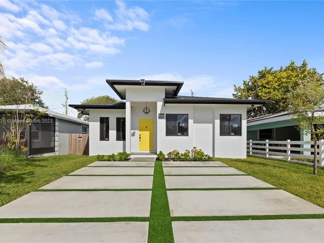 2227 Hope St, Hollywood FL 33020