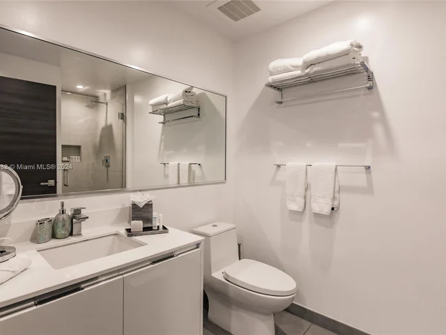 777 N Ocean Dr # N327, Hollywood FL 33019