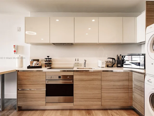 777 N Ocean Dr # N327, Hollywood FL 33019