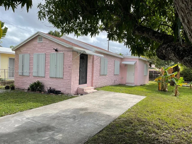 564 NW 100th St # 564, Miami FL 33150