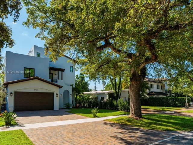 5762 SW 33rd St, Miami FL 33155