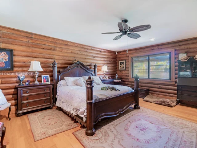 16825 SW 256th St, Homestead FL 33031