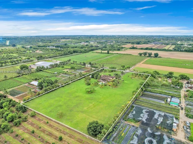 16825 SW 256th St, Homestead FL 33031