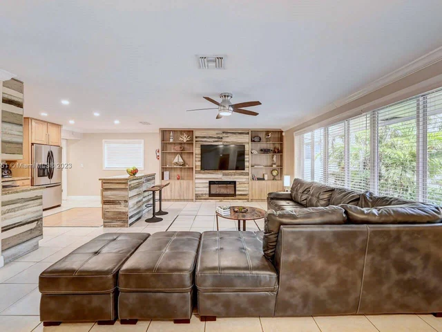 1228 Johnson St, Hollywood FL 33019