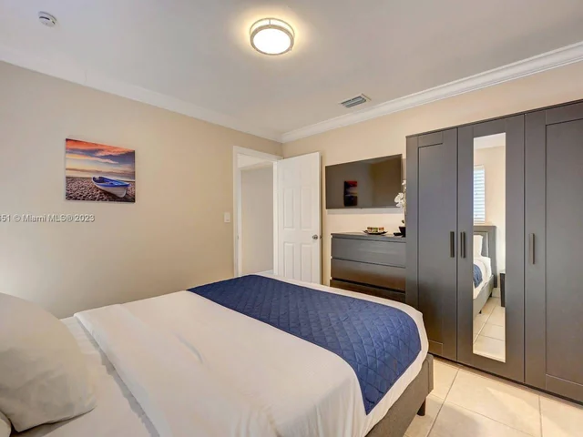 1228 Johnson St, Hollywood FL 33019