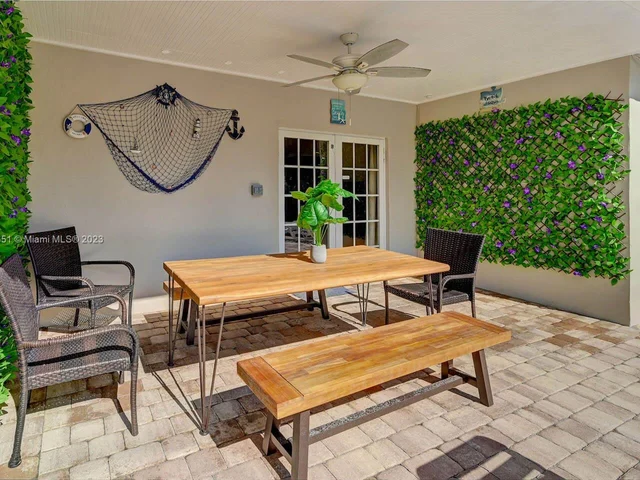 1228 Johnson St, Hollywood FL 33019