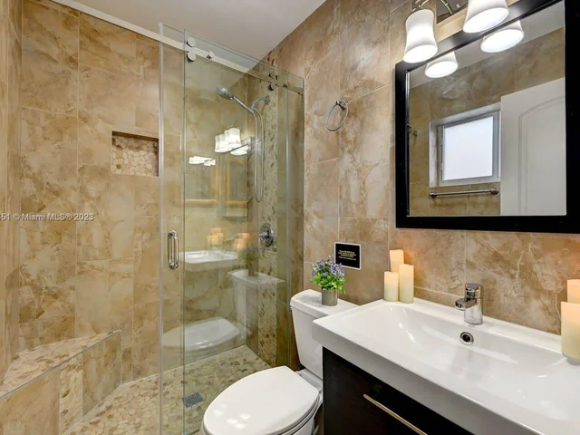 1228 Johnson St, Hollywood FL 33019