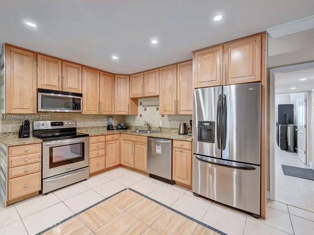 1228 Johnson St, Hollywood FL 33019