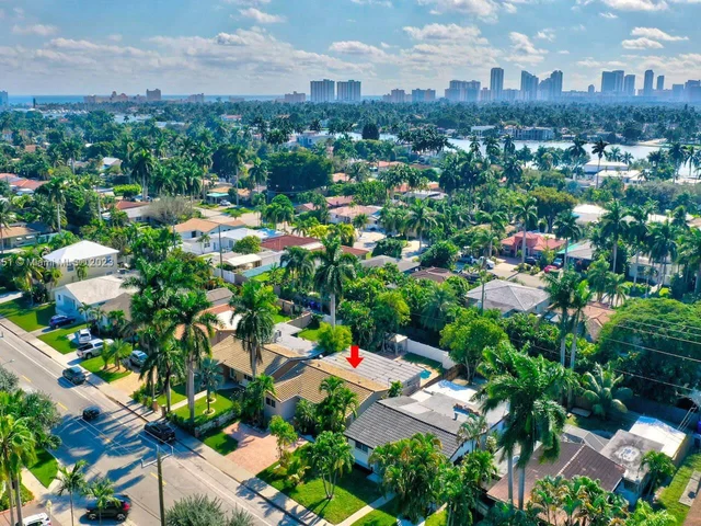 1228 Johnson St, Hollywood FL 33019