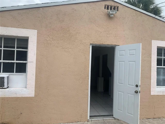 1624 Van Buren St # 2, Hollywood FL 33020