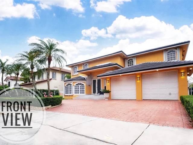 8015 NW 162nd St, Miami Lakes FL 33016