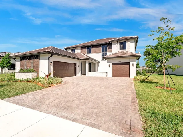 13045 Addilyn Ct, Davie FL 33325