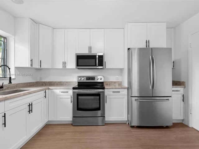 7735 NW 6th Ave # 1, Miami FL 33150