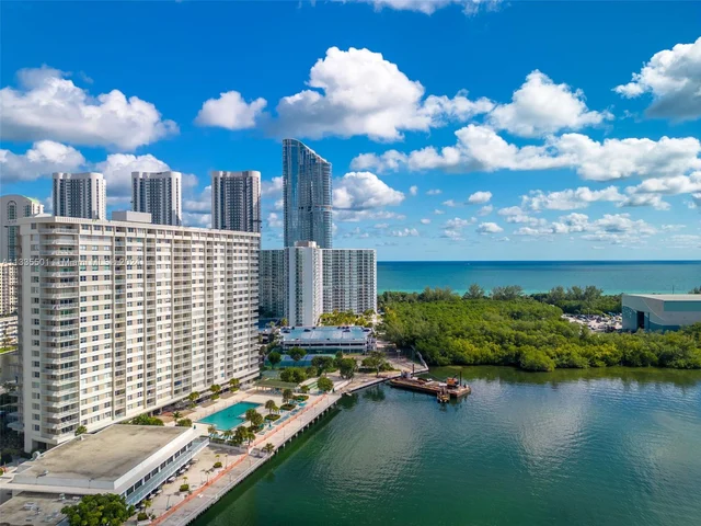300 Bayview Dr # 210, Sunny Isles Beach FL 33160