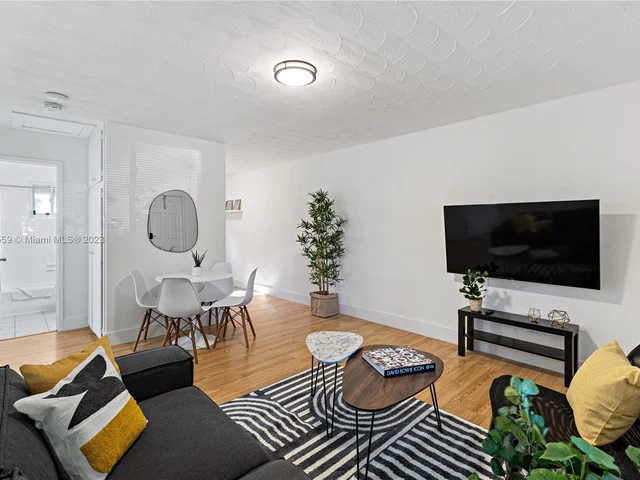 1304 NE 11th St # 1, Fort Lauderdale FL 33304