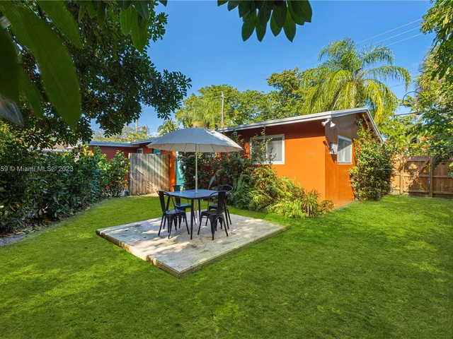 1304 NE 11th St # 1, Fort Lauderdale FL 33304