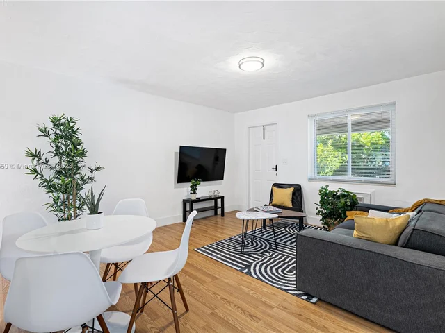 1304 NE 11th St # 1, Fort Lauderdale FL 33304