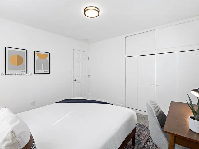 1304 NE 11th St # 1, Fort Lauderdale FL 33304