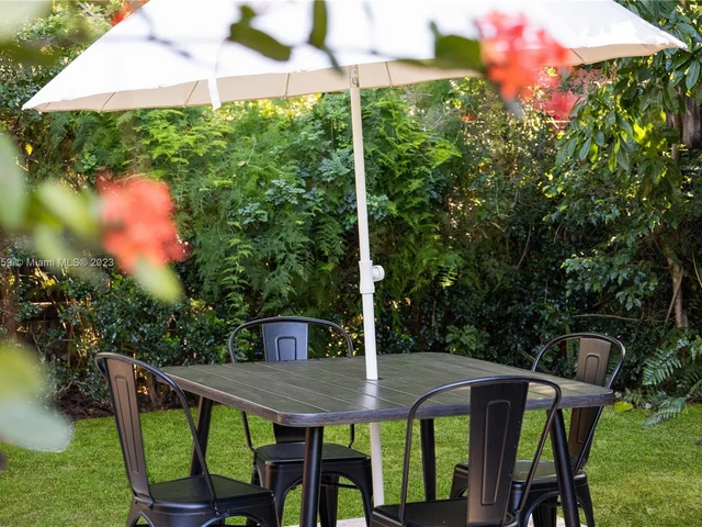 1304 NE 11th St # 1, Fort Lauderdale FL 33304