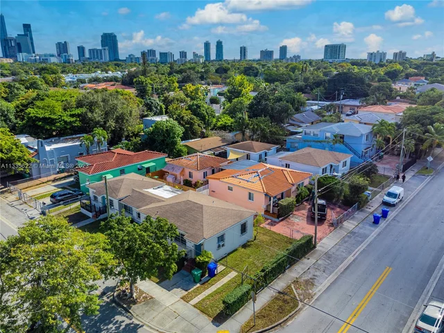 1046 SW 9th St # 1046, Miami FL 33130