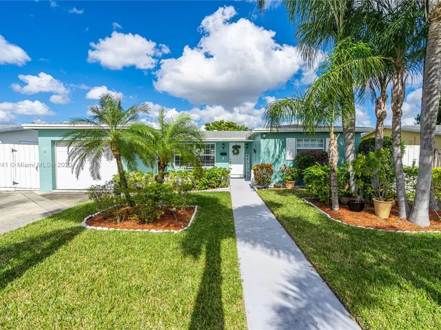 6667 NW 1st Ct, Margate FL 33063