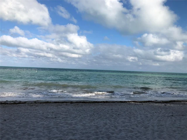 255 Sunrise Dr # 305, Key Biscayne FL 33149