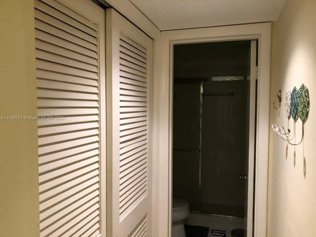 255 Sunrise Dr # 305, Key Biscayne FL 33149