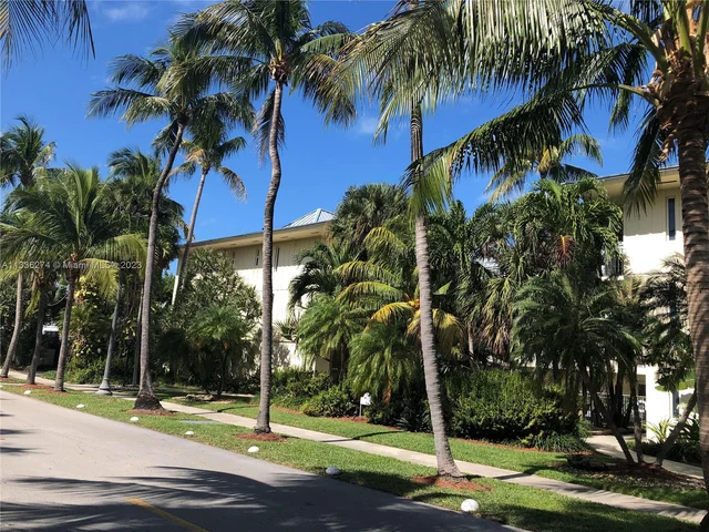 255 Sunrise Dr # 305, Key Biscayne FL 33149