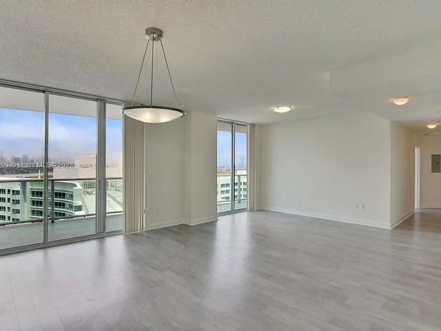 1500 Bay Rd # 1901, Miami Beach FL 33139