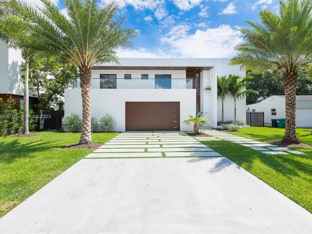 7223 SW 52nd Ct, Miami FL 33143