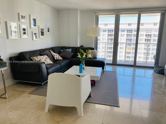 5701 Collins Ave # 1415, Miami Beach FL 33140