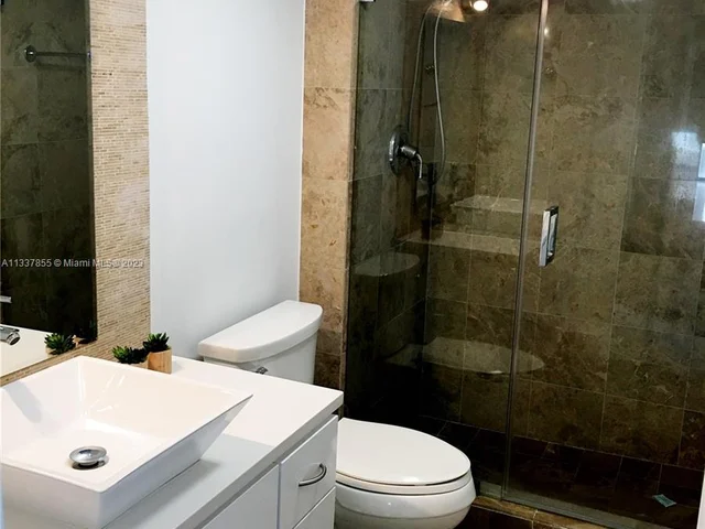 5701 Collins Ave # 1415, Miami Beach FL 33140