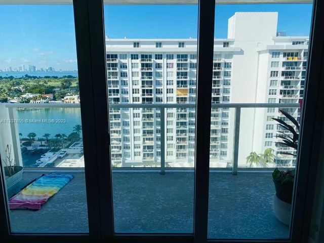 5701 Collins Ave # 1415, Miami Beach FL 33140