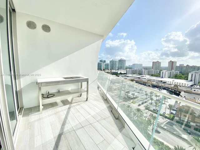 16901 Collins Ave # 1405, Sunny Isles Beach FL 33160