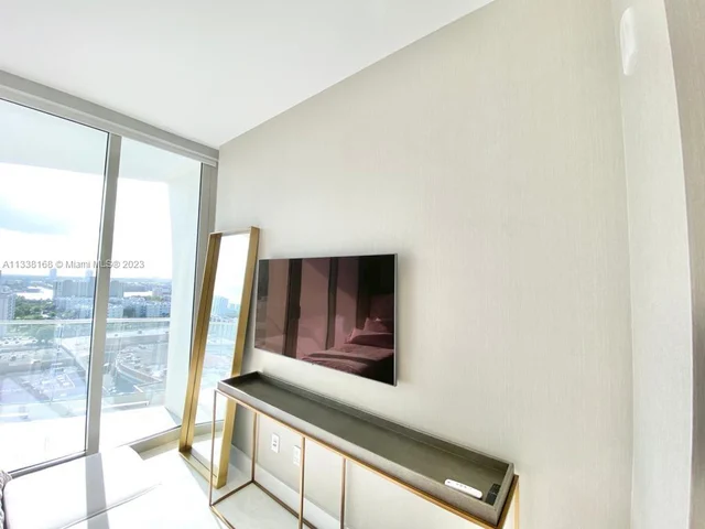 16901 Collins Ave # 1405, Sunny Isles Beach FL 33160