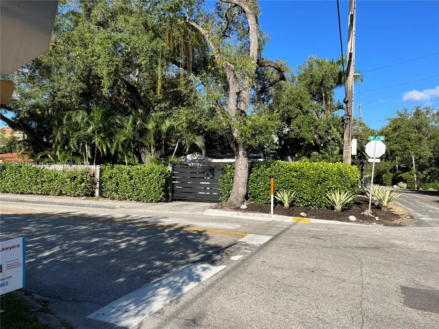 701 SW 9th Ave, Fort Lauderdale FL 33315