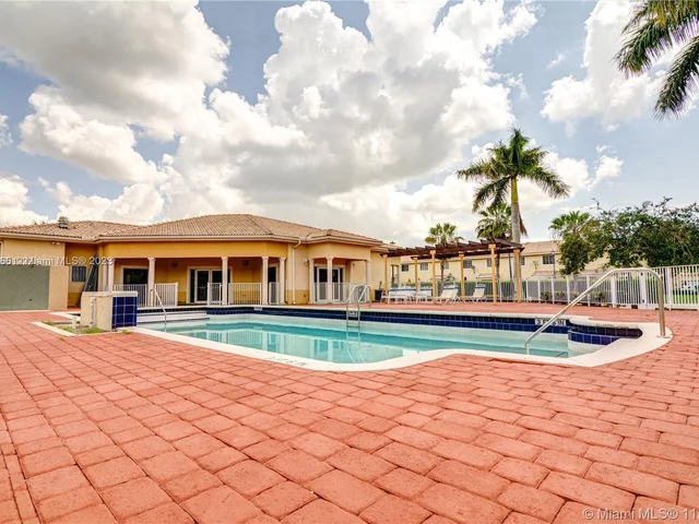 14130 SW 260th St # 104, Homestead FL 33032