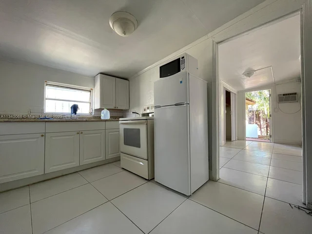 633 NW 15th Ave # 1, Fort Lauderdale FL 33311