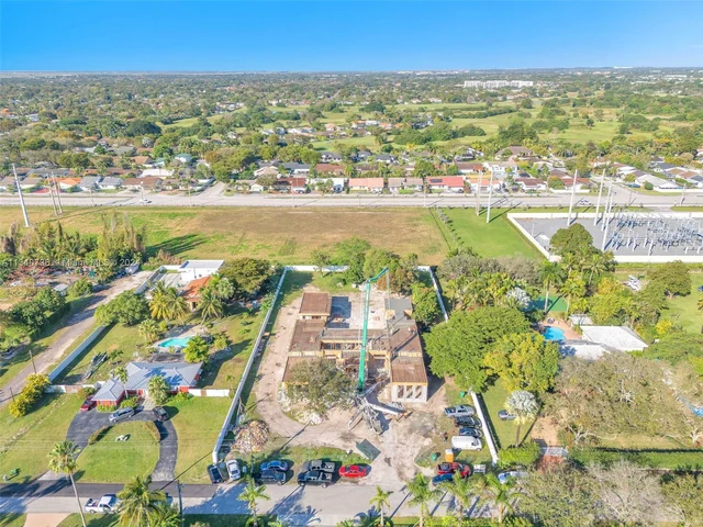 9900 SW 125th Ave, Miami FL 33186