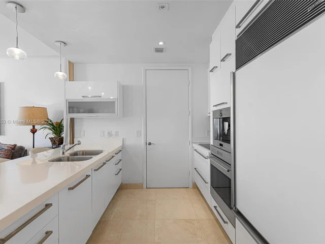 15901 Collins Ave # 902, Sunny Isles Beach FL 33160