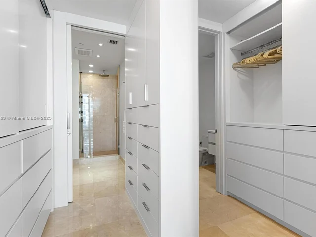 15901 Collins Ave # 902, Sunny Isles Beach FL 33160