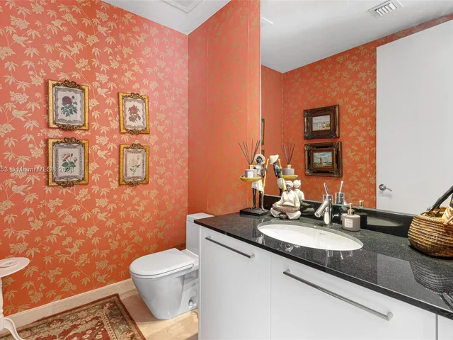 15901 Collins Ave # 902, Sunny Isles Beach FL 33160