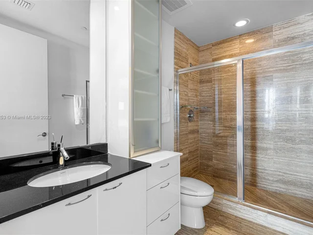 15901 Collins Ave # 902, Sunny Isles Beach FL 33160