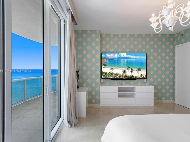 15901 Collins Ave # 902, Sunny Isles Beach FL 33160