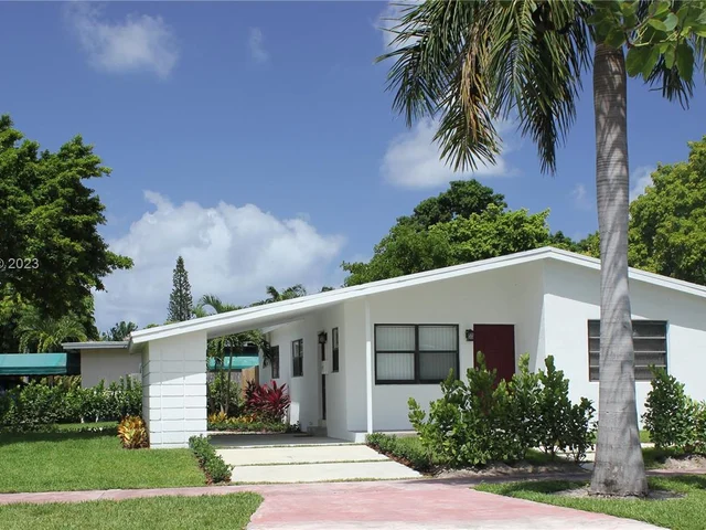 1420 Biarritz Dr, Miami Beach FL 33141