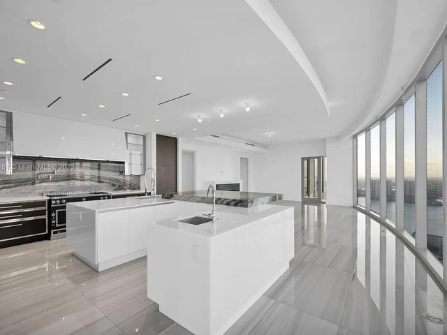 17901 Collins Ave # 3605, Sunny Isles Beach FL 33160