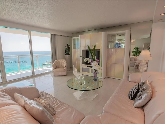 2030 S Ocean Dr # 2112, Hallandale Beach FL 33009