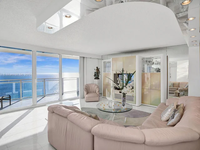 2030 S Ocean Dr # 2112, Hallandale Beach FL 33009