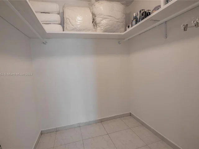 2030 S Ocean Dr # 2112, Hallandale Beach FL 33009