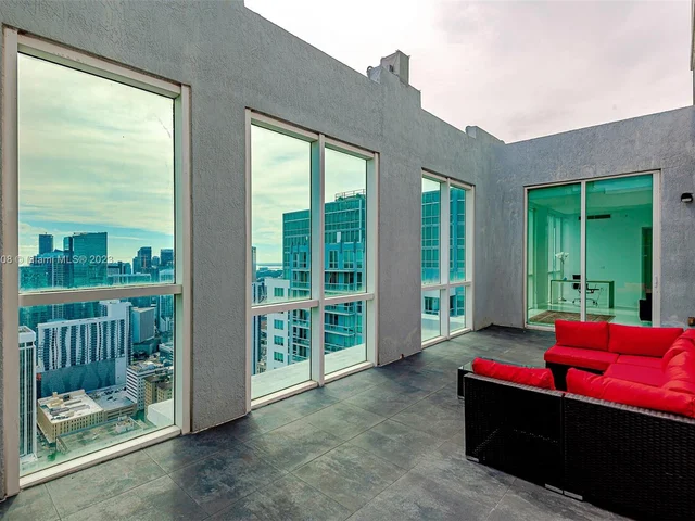 244 Biscayne Blvd # 4907, Miami FL 33132